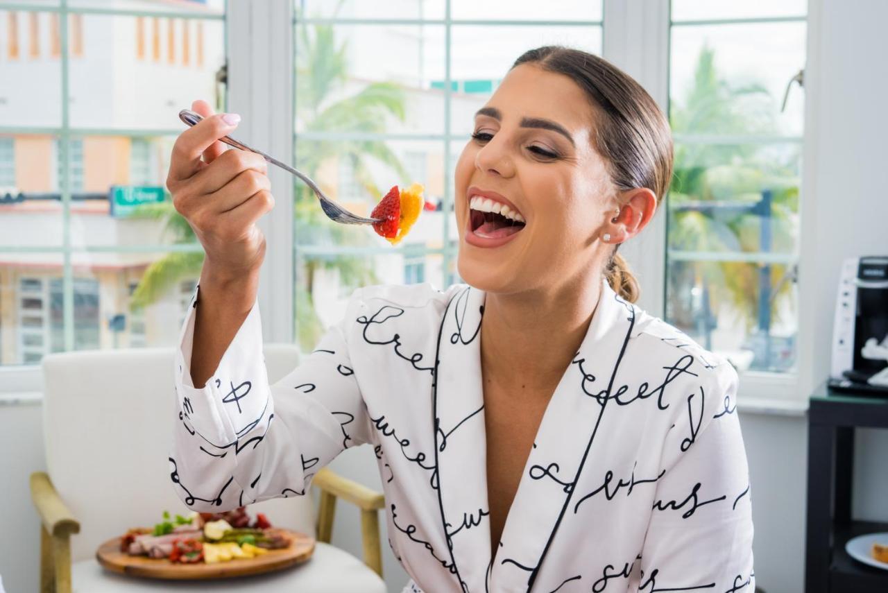 מיאמי ביץ' Essex House Hotel מראה חיצוני תמונה