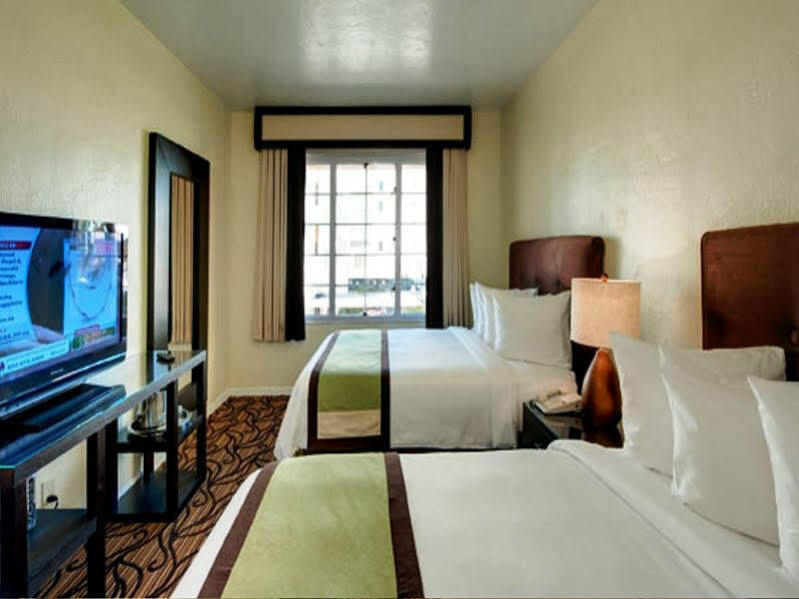 מיאמי ביץ' Essex House Hotel מראה חיצוני תמונה